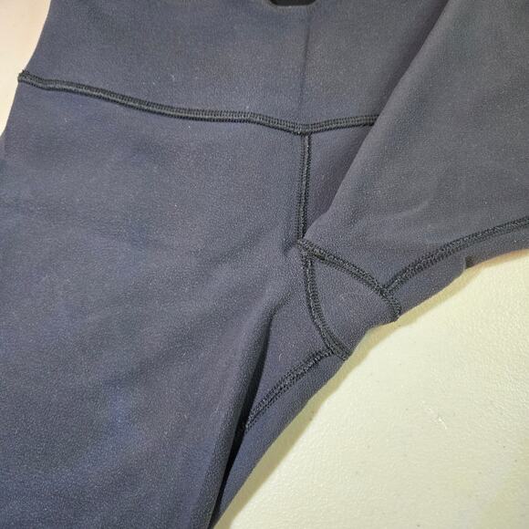 Lululemon Mid Rise Gray‎ Black Reversible Crop Leggings Women's Size 4 - Picture 7 of 9